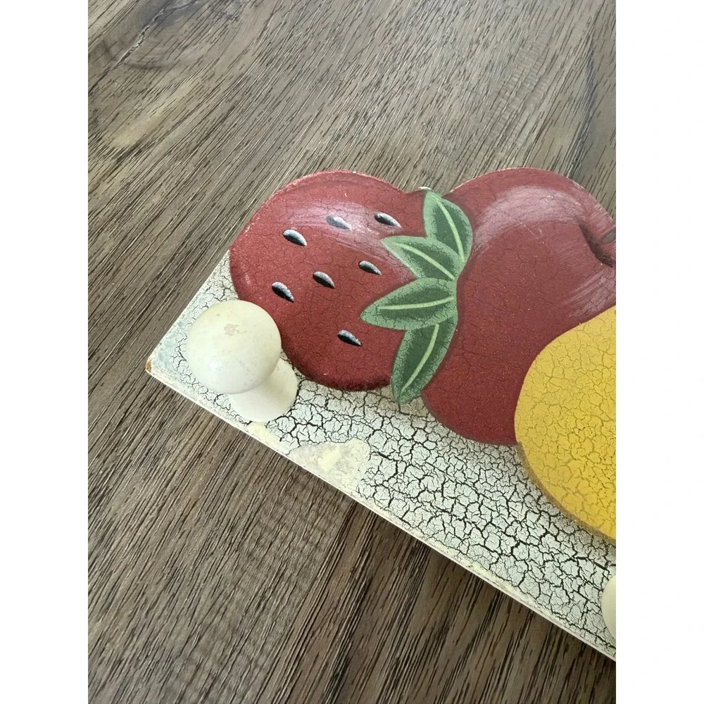 Vintage-Style Hand Painted Fruit Wooden Wall Mug Rack 4 Pegs Crackle Finish